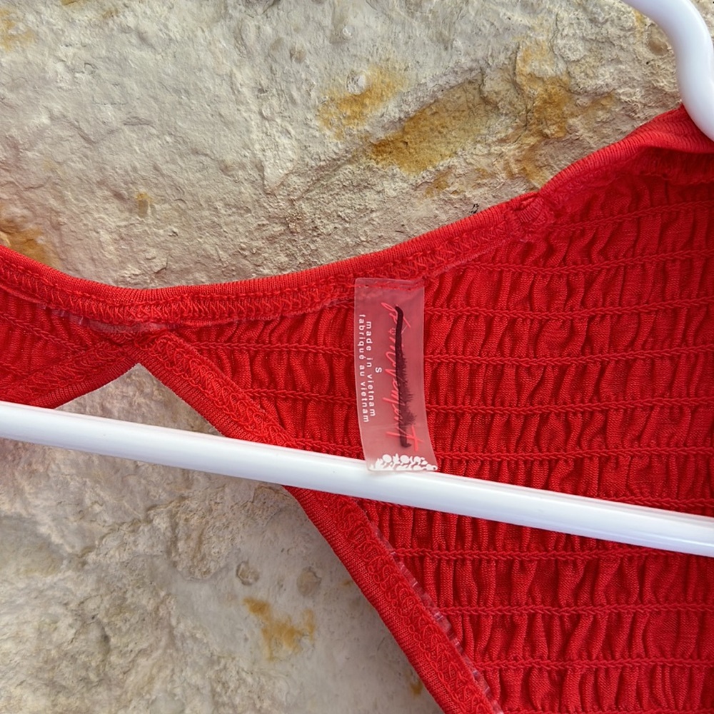 NWOT Free People Movement strike a pose crop top - Picture 4 of 6